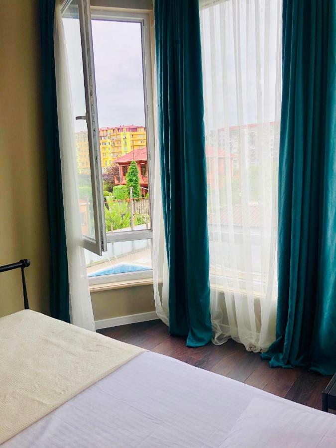 #Home-11 Batumi Eksteriør billede
